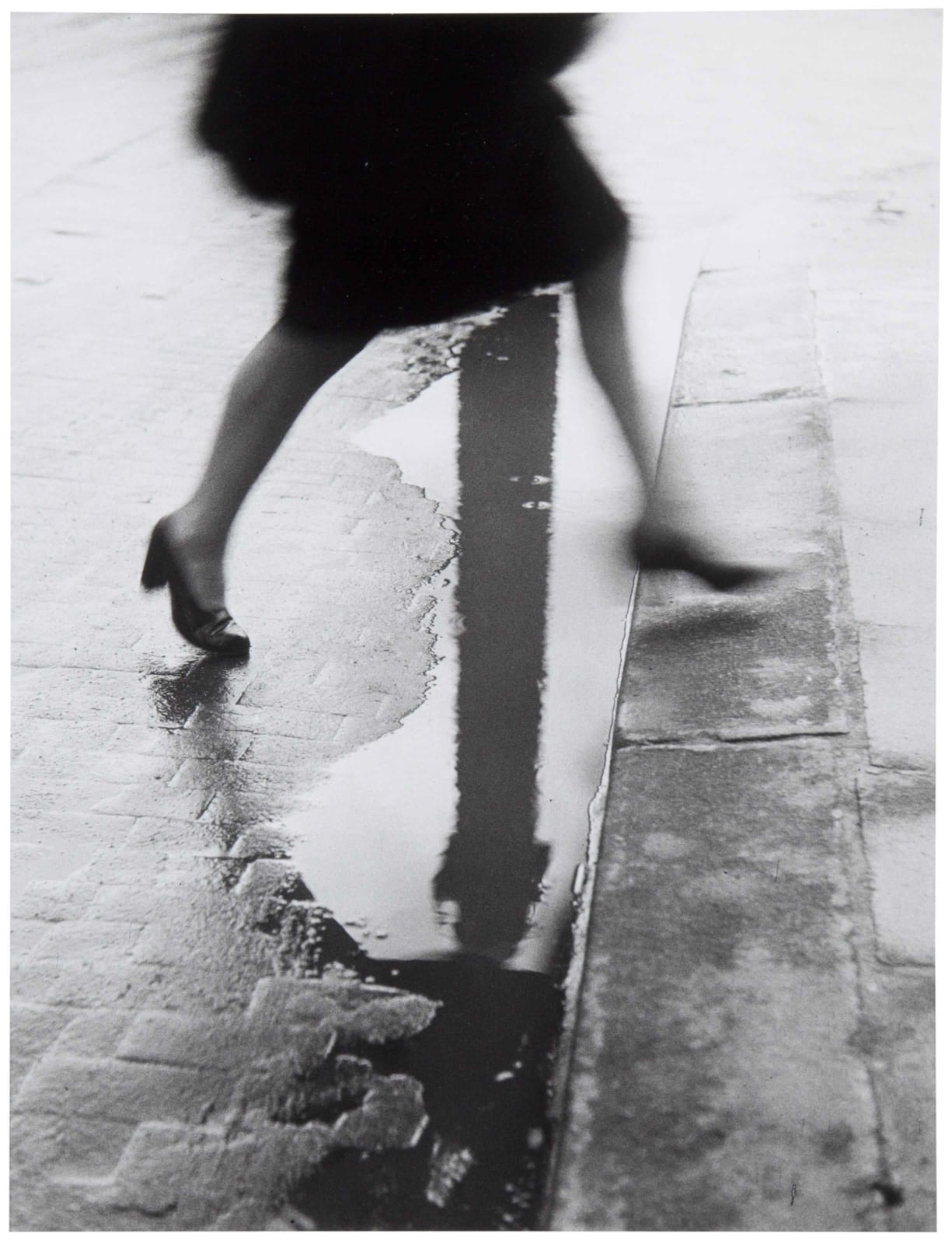 Willy Ronis, Pluie, Place Vendome, Catherine Couturier Gallery