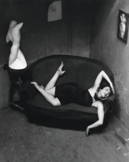 Andre_Kertesz,_Satiric_Dancer,_1926_Catherine_Couturier_Gallery