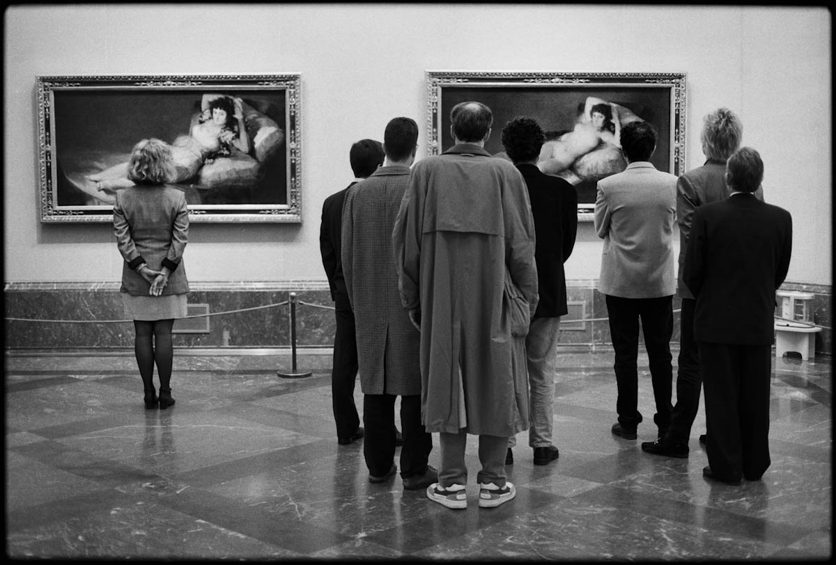 Elliott Erwitt Madrid, 1995 (Goya paintings)
