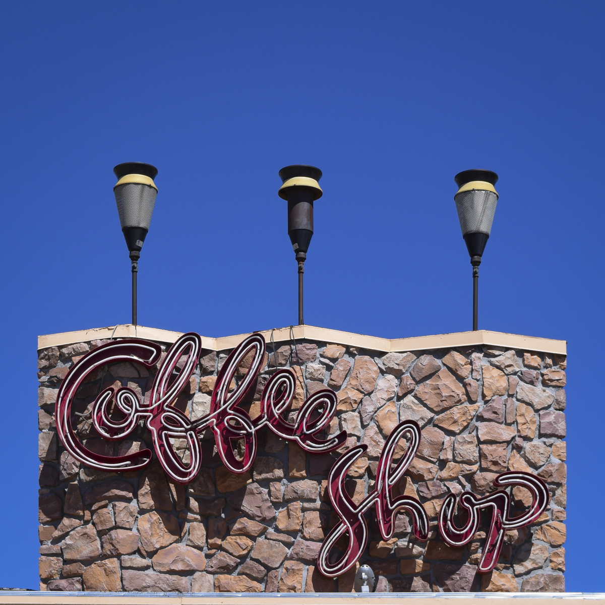 Molly_Block_Clock_Coffee_Shop_in_El_Paso_2018