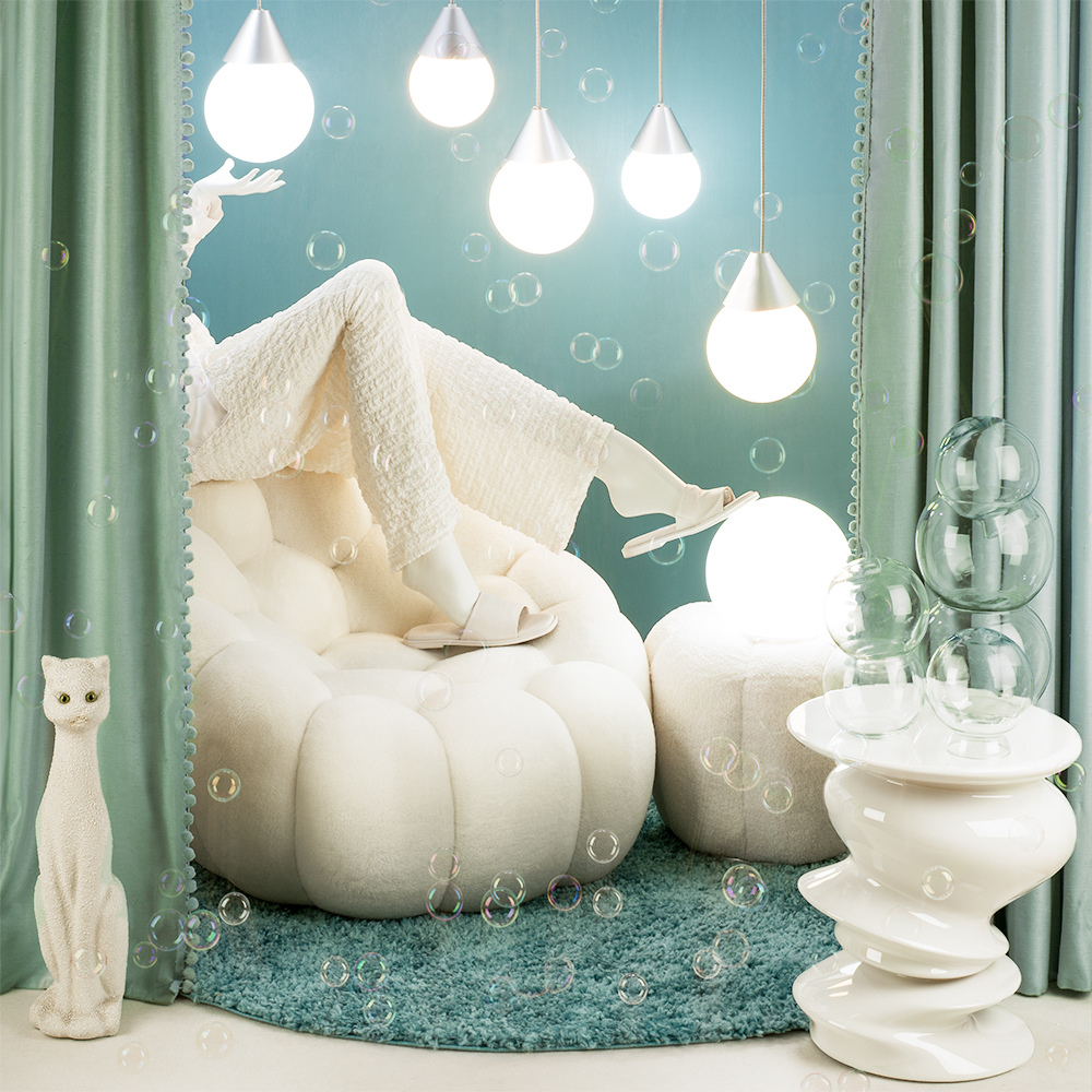 Patty_Carroll_Bubble_Bubble,_2024_Catherine_Couturier_Gallery