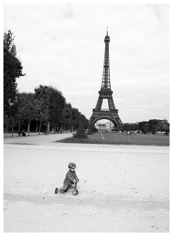 A little boy, paris